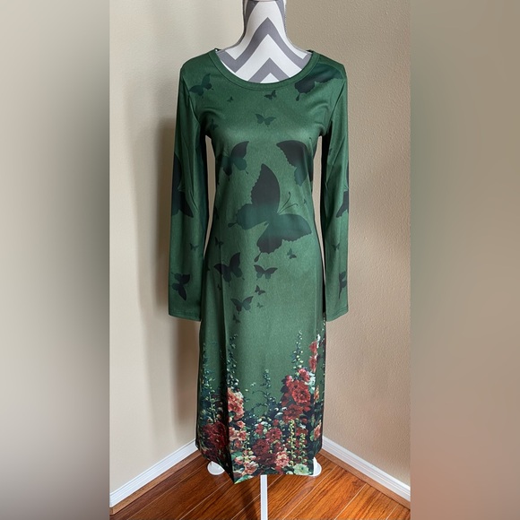 Miss Look Maxi Long Sleeve Dress with Flowers & Butterflies - Size: Medium - Picture 2 of 9